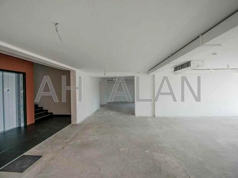 комерційна за адресою Саксаганського вул., 53/80