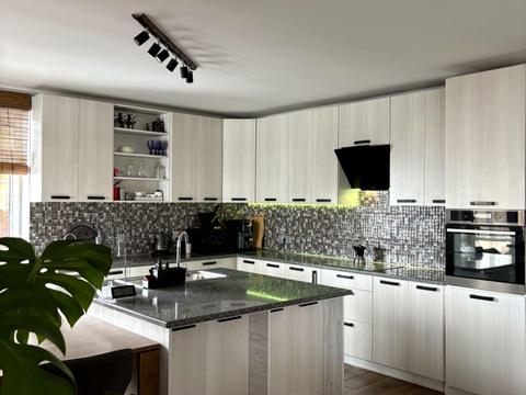 будинок за адресою Озерна вул.