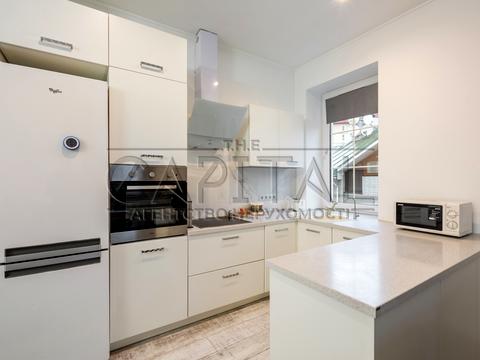 квартира по адресу Докучаевский пер., 8