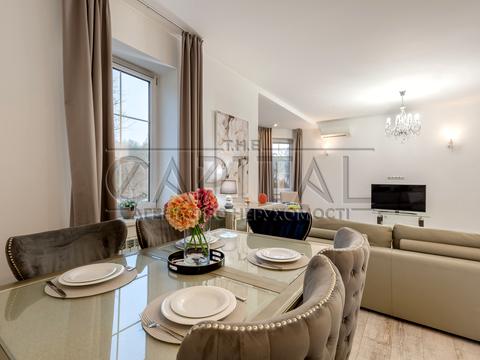 квартира по адресу Докучаевский пер., 8