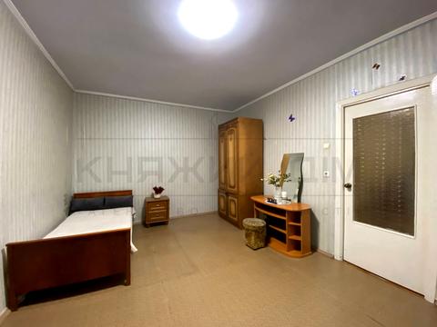 квартира за адресою Ревуцького вул., 18-А