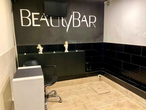 комерційна за адресою Тарнавського вул., 4