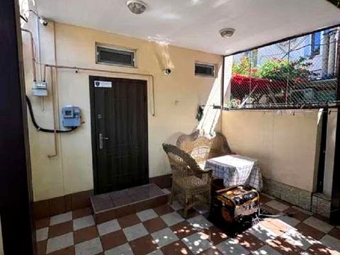 будинок за адресою Олександра Кутузакія вул. (Ленінградська), 52