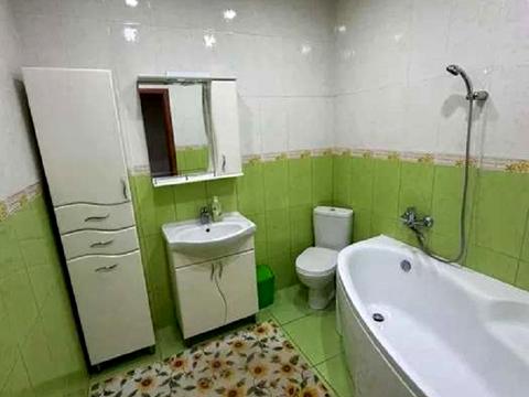 будинок за адресою Олександра Кутузакія вул. (Ленінградська), 52