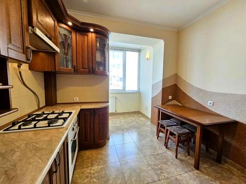 квартира за адресою Богдана Хмельницького вул., 51г