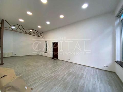 комерційна за адресою Редутна вул., 58