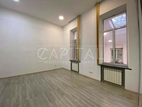 комерційна за адресою Редутна вул., 58