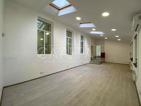 комерційна за адресою Редутна вул., 58