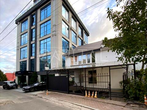 комерційна за адресою Редутна вул., 58