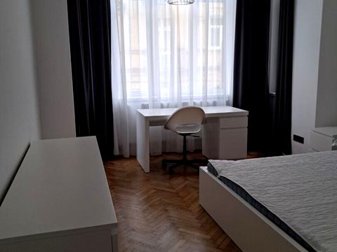 квартира за адресою Шептицьких вул., 10