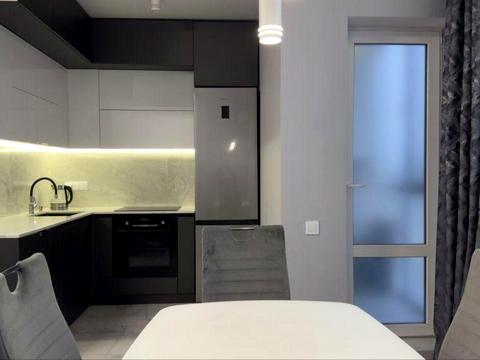 квартира за адресою Юнацька вул., 1