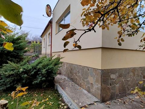 дом по адресу Центральна