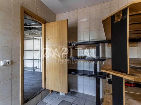 комерційна за адресою Євгена Коновальця вул. (Щорса), 44