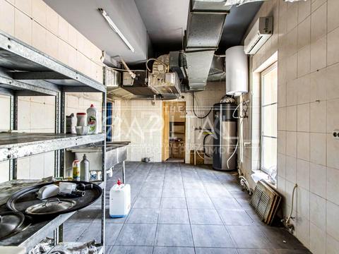 комерційна за адресою Євгена Коновальця вул. (Щорса), 44