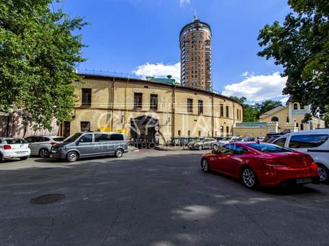 комерційна за адресою Євгена Коновальця вул. (Щорса), 44