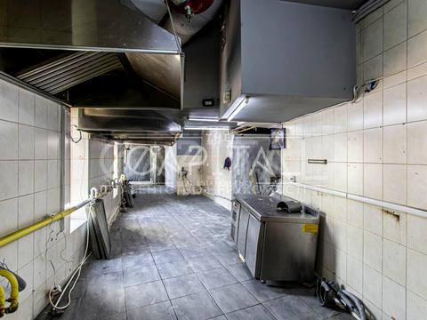 комерційна за адресою Євгена Коновальця вул. (Щорса), 44