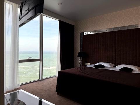 комерційна за адресою Бернардацці вул. (Красних Зір), 2а к2