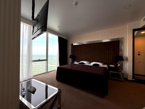 комерційна за адресою Бернардацці вул. (Красних Зір), 2а к2