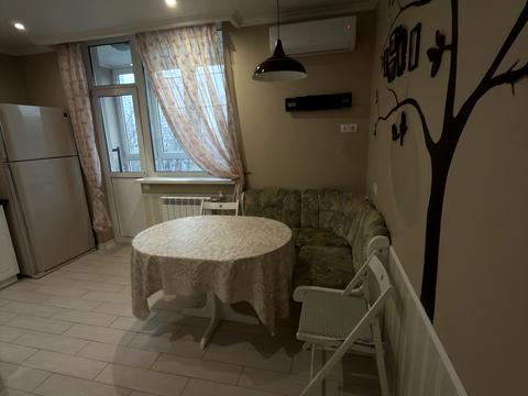 квартира за адресою Авіаконструктора Ігоря Сікорського вул. (Танкова), 1-А