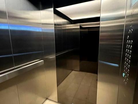 квартира по адресу Днепровская набережная ул., 17-А