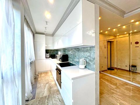 квартира за адресою Одеса, Андрія Гулого-Гуленка вул. (Віце-адмірала Азарова), 6