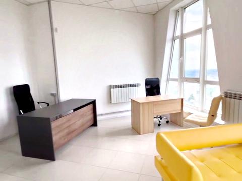 комерційна за адресою Кловський узвіз (Кловський), 7a