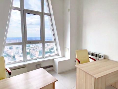 комерційна за адресою Кловський узвіз (Кловський), 7a