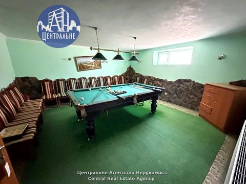 комерційна за адресою Центральна, 5Б