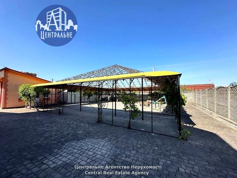 комерційна за адресою Центральна, 5Б