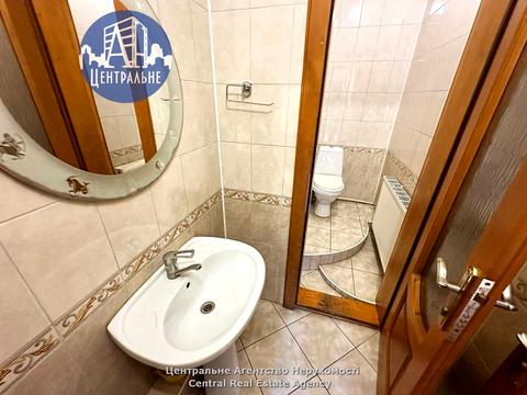 комерційна за адресою Центральна, 5Б