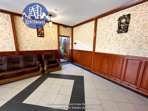 комерційна за адресою Центральна, 5Б