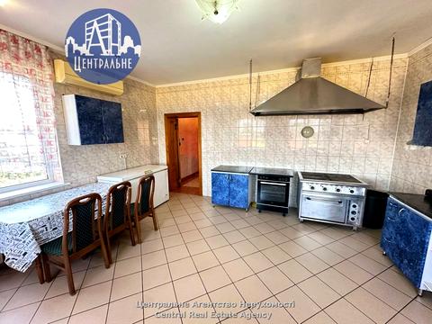 комерційна за адресою Центральна, 5Б