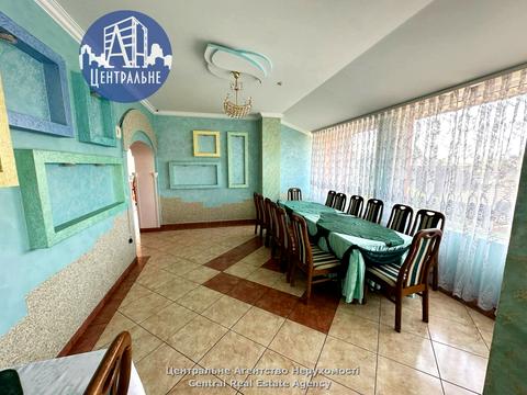 комерційна за адресою Центральна, 5Б