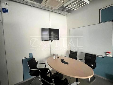 комерційна за адресою Лейпцизька вул., 15