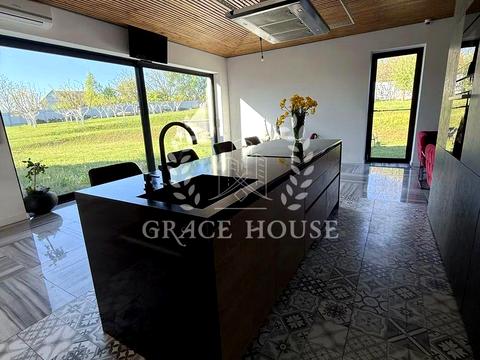 будинок за адресою жовтнева