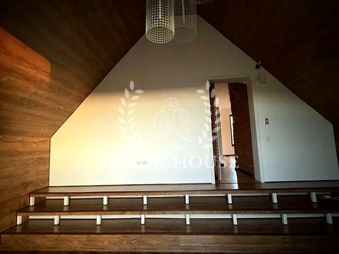 будинок за адресою жовтнева