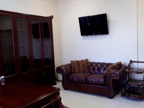 комерційна за адресою Інститутська вул., 17/5