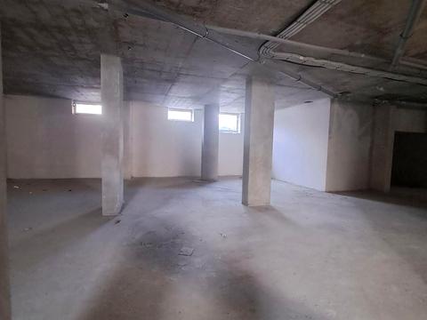 комерційна за адресою Сніжна вул., 52а