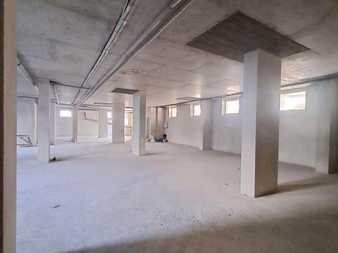 комерційна за адресою Сніжна вул., 52а