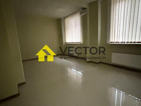 комерційна за адресою Проспект Першотравневий, 18А