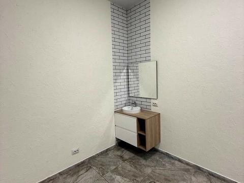 комерційна за адресою Проскурівська вул., 74а