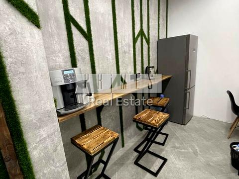 комерційна за адресою Євгена Коновальця вул. (Щорса), 44-А