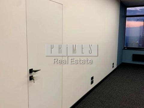 комерційна за адресою Євгена Коновальця вул. (Щорса), 44-А