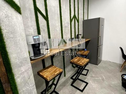 комерційна за адресою Євгена Коновальця вул. (Щорса), 44-А