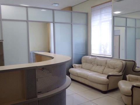 комерційна за адресою Інститутська вул., 17/5