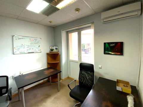 комерційна за адресою Юрія Іллєнка вул. (Мельникова), 12-А