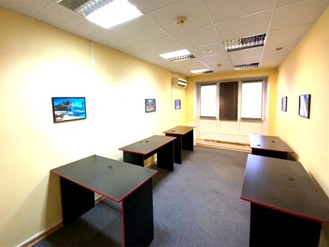 комерційна за адресою Юрія Іллєнка вул. (Мельникова), 12-А