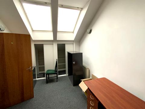 комерційна за адресою Юрія Іллєнка вул. (Мельникова), 12-А