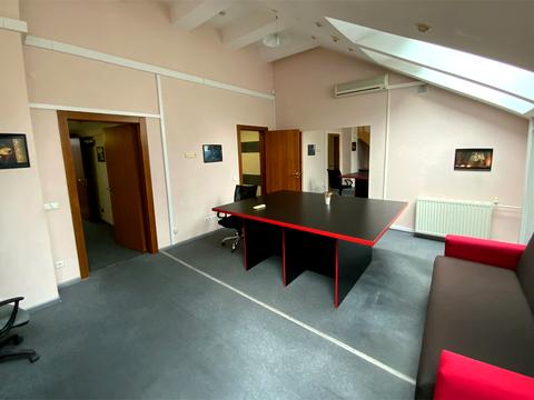 комерційна за адресою Юрія Іллєнка вул. (Мельникова), 12-А