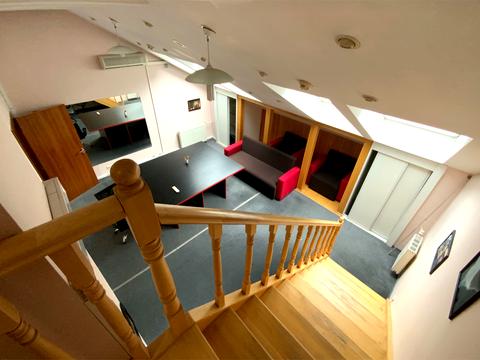 комерційна за адресою Юрія Іллєнка вул. (Мельникова), 12-А